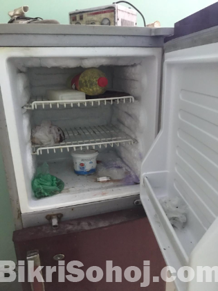 Refrigerator ( ফ্রিজ)